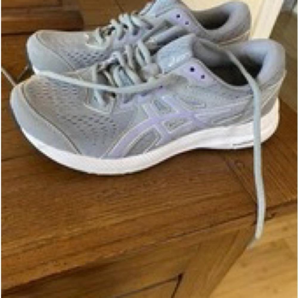 ASICS Women's Gray Running Shoes